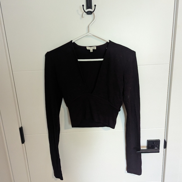 Deep purple, low cut Wilfred Free crop sweater - Picture 2 of 3